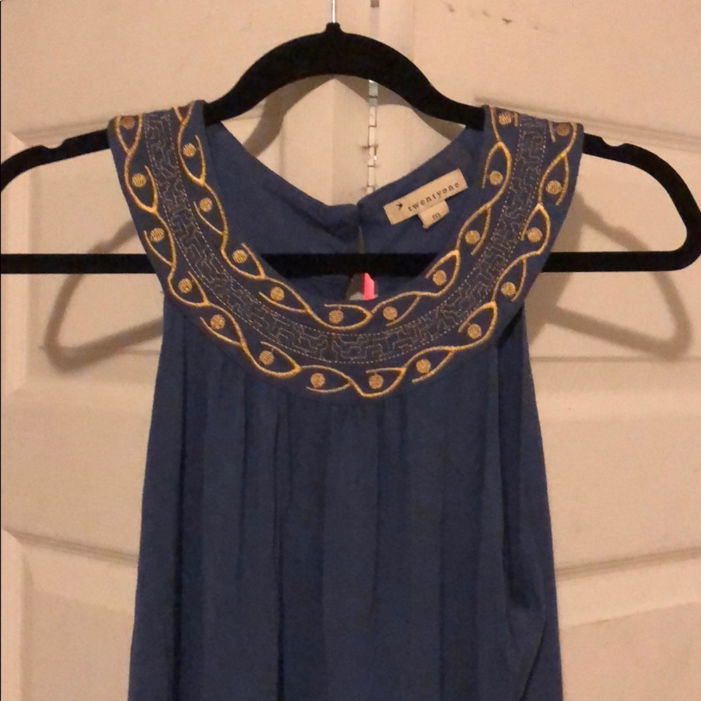Dress - Picture 2 of 3